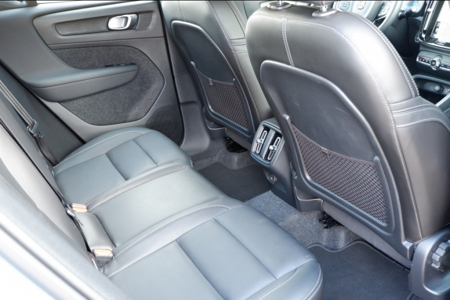 Volvo XC40 2.0 B3 Core Mild-Hybrid / INCL. Fabrieks-garantie / Verkoopklaar