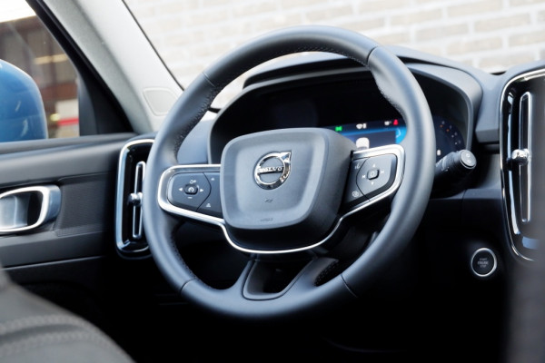 Volvo XC40 2.0 B3 Core Mild-Hybrid / INCL. Fabrieks-garantie / Verkoopklaar