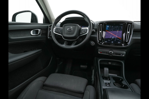 Volvo XC40 1.5 T4 Recharge R-Design Expression {SoH-83%} (Plug-in) (INCL-BTW)  Aut. *PANO | DIGI-COCKPIT | HARMAN/KARDON | BLINDSPOT | KEYLESS | DAB | SPORTSEATS | FULL-LED | NAVI-FULLMAP | CAMERA | ECC | TOWBAR | 18'' ALU*