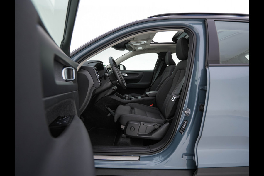 Volvo XC40 1.5 T4 Recharge R-Design Expression {SoH-83%} (Plug-in) (INCL-BTW)  Aut. *PANO | DIGI-COCKPIT | HARMAN/KARDON | BLINDSPOT | KEYLESS | DAB | SPORTSEATS | FULL-LED | NAVI-FULLMAP | CAMERA | ECC | TOWBAR | 18'' ALU*