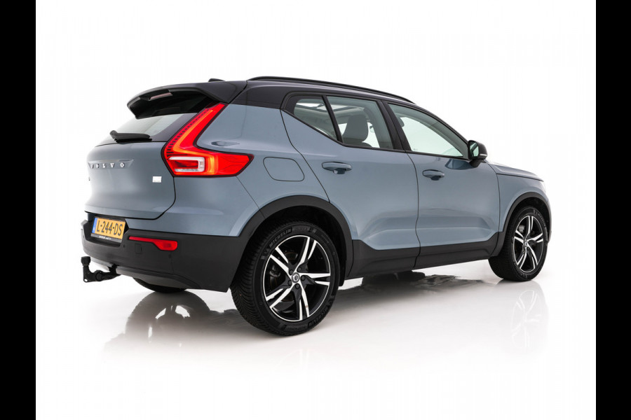 Volvo XC40 1.5 T4 Recharge R-Design Expression {SoH-83%} (Plug-in) (INCL-BTW)  Aut. *PANO | DIGI-COCKPIT | HARMAN/KARDON | BLINDSPOT | KEYLESS | DAB | SPORTSEATS | FULL-LED | NAVI-FULLMAP | CAMERA | ECC | TOWBAR | 18'' ALU*