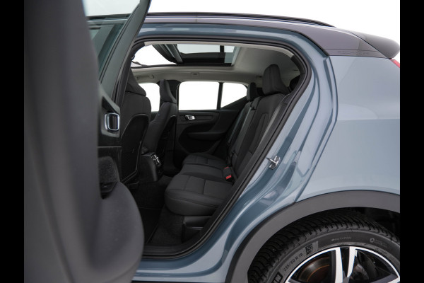 Volvo XC40 1.5 T4 Recharge R-Design Expression {SoH-83%} (Plug-in) (INCL-BTW)  Aut. *PANO | DIGI-COCKPIT | HARMAN/KARDON | BLINDSPOT | KEYLESS | DAB | SPORTSEATS | FULL-LED | NAVI-FULLMAP | CAMERA | ECC | TOWBAR | 18'' ALU*