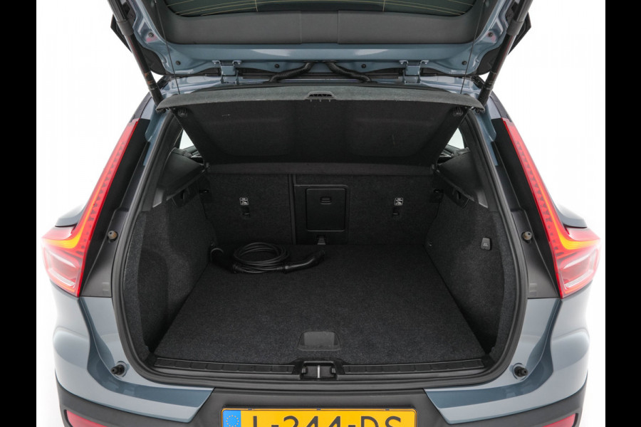 Volvo XC40 1.5 T4 Recharge R-Design Expression {SoH-83%} (Plug-in) (INCL-BTW)  Aut. *PANO | DIGI-COCKPIT | HARMAN/KARDON | BLINDSPOT | KEYLESS | DAB | SPORTSEATS | FULL-LED | NAVI-FULLMAP | CAMERA | ECC | TOWBAR | 18'' ALU*