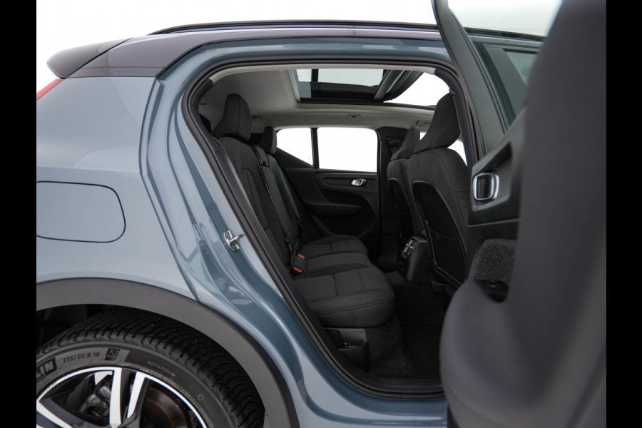 Volvo XC40 1.5 T4 Recharge R-Design Expression {SoH-83%} (Plug-in) (INCL-BTW)  Aut. *PANO | DIGI-COCKPIT | HARMAN/KARDON | BLINDSPOT | KEYLESS | DAB | SPORTSEATS | FULL-LED | NAVI-FULLMAP | CAMERA | ECC | TOWBAR | 18'' ALU*