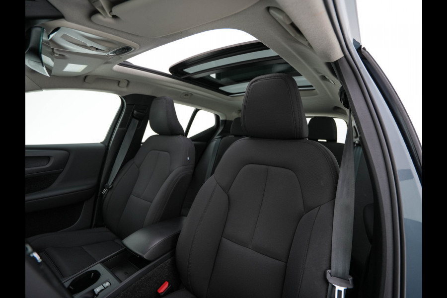 Volvo XC40 1.5 T4 Recharge R-Design Expression {SoH-83%} (Plug-in) (INCL-BTW)  Aut. *PANO | DIGI-COCKPIT | HARMAN/KARDON | BLINDSPOT | KEYLESS | DAB | SPORTSEATS | FULL-LED | NAVI-FULLMAP | CAMERA | ECC | TOWBAR | 18'' ALU*