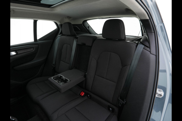 Volvo XC40 1.5 T4 Recharge R-Design Expression {SoH-83%} (Plug-in) (INCL-BTW)  Aut. *PANO | DIGI-COCKPIT | HARMAN/KARDON | BLINDSPOT | KEYLESS | DAB | SPORTSEATS | FULL-LED | NAVI-FULLMAP | CAMERA | ECC | TOWBAR | 18'' ALU*