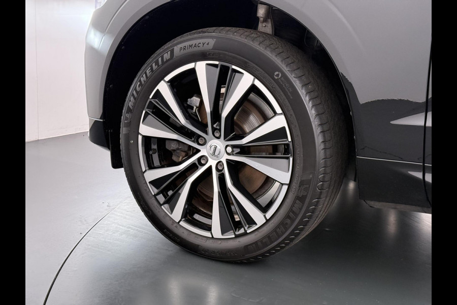 Volvo XC60 2.0 T8 Plug-in hybrid AWD Ultra Dark T8 12 MND. BOVAG GARANTIE | HEAD UP | PANORAMA DAK | ACHTERUITRIJ CAMERA | BOWERS & WILKINS | MEM. SEATS | STOEL+STUUR VERWARMING |