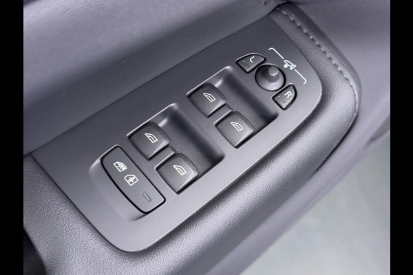 Volvo XC60 2.0 T8 Plug-in hybrid AWD Ultra Dark T8 12 MND. BOVAG GARANTIE | HEAD UP | PANORAMA DAK | ACHTERUITRIJ CAMERA | BOWERS & WILKINS | MEM. SEATS | STOEL+STUUR VERWARMING |