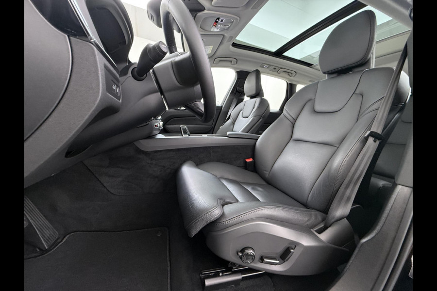 Volvo XC60 2.0 T8 Plug-in hybrid AWD Ultra Dark T8 12 MND. BOVAG GARANTIE | HEAD UP | PANORAMA DAK | ACHTERUITRIJ CAMERA | BOWERS & WILKINS | MEM. SEATS | STOEL+STUUR VERWARMING |