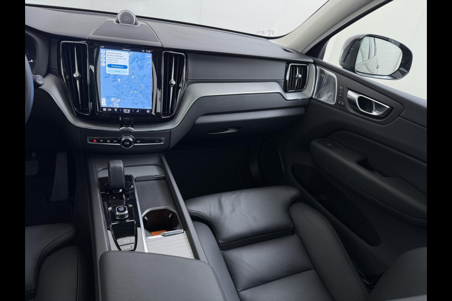 Volvo XC60 2.0 T8 Plug-in hybrid AWD Ultra Dark T8 12 MND. BOVAG GARANTIE | HEAD UP | PANORAMA DAK | ACHTERUITRIJ CAMERA | BOWERS & WILKINS | MEM. SEATS | STOEL+STUUR VERWARMING |