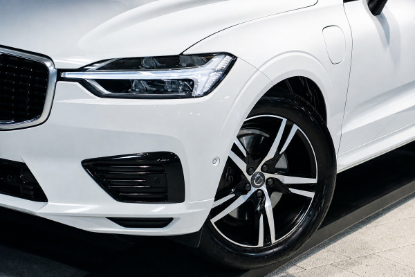 Volvo XC60 2.0 Recharge T8 AWD R-Design / PANO / MEMORY / 360 / HK / KEYLESS