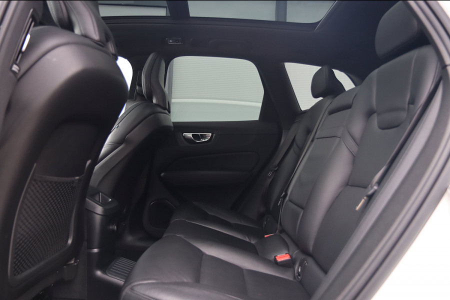 Volvo XC60 2.0 Recharge T8 AWD R-Design / PANO / MEMORY / 360 / HK / KEYLESS