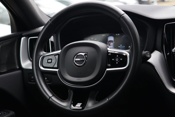 Volvo XC60 2.0 Recharge T8 AWD R-Design / PANO / MEMORY / 360 / HK / KEYLESS