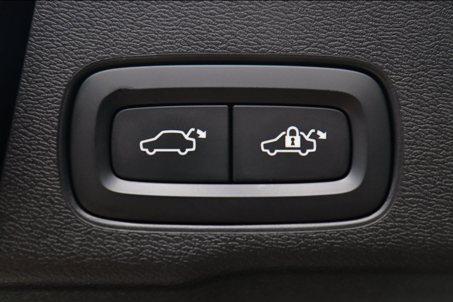 Volvo XC60 2.0 Recharge T8 AWD R-Design / PANO / MEMORY / 360 / HK / KEYLESS