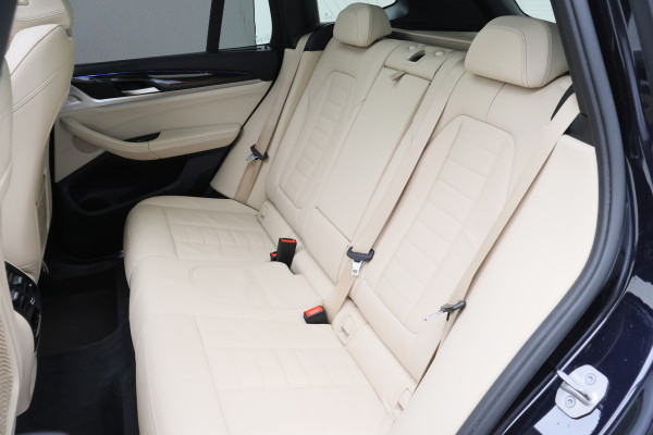 BMW X3 xDrive30e Business Edition Plus Panoramadak, 360° Camera, Leer, Memory, Apple Carplay, 20"