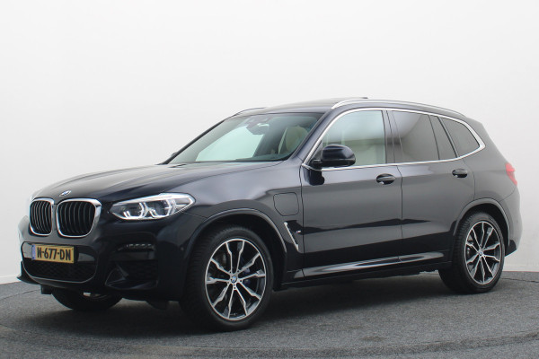 BMW X3 xDrive30e Business Edition Plus Panoramadak, 360° Camera, Leer, Memory, Apple Carplay, 20"