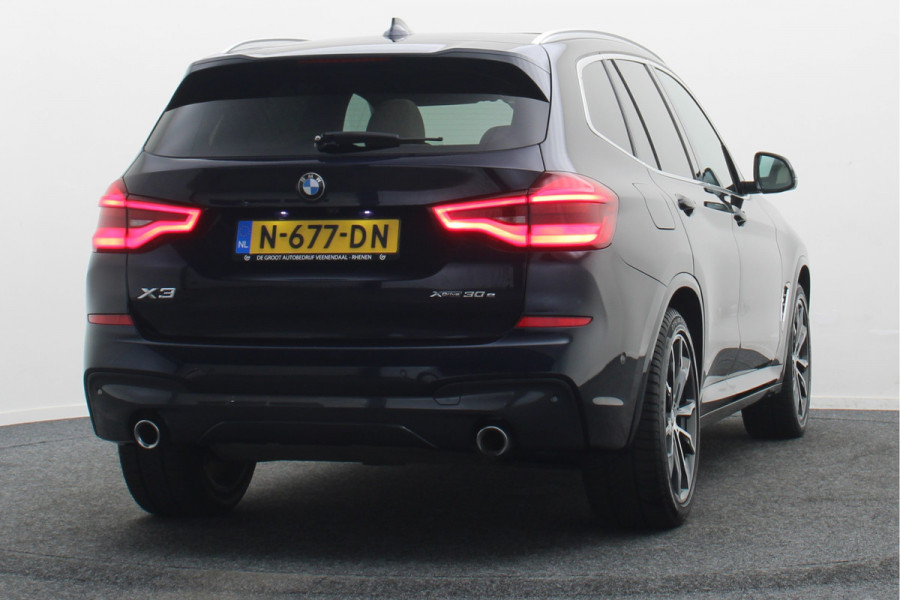 BMW X3 xDrive30e Business Edition Plus Panoramadak, 360° Camera, Leer, Memory, Apple Carplay, 20"