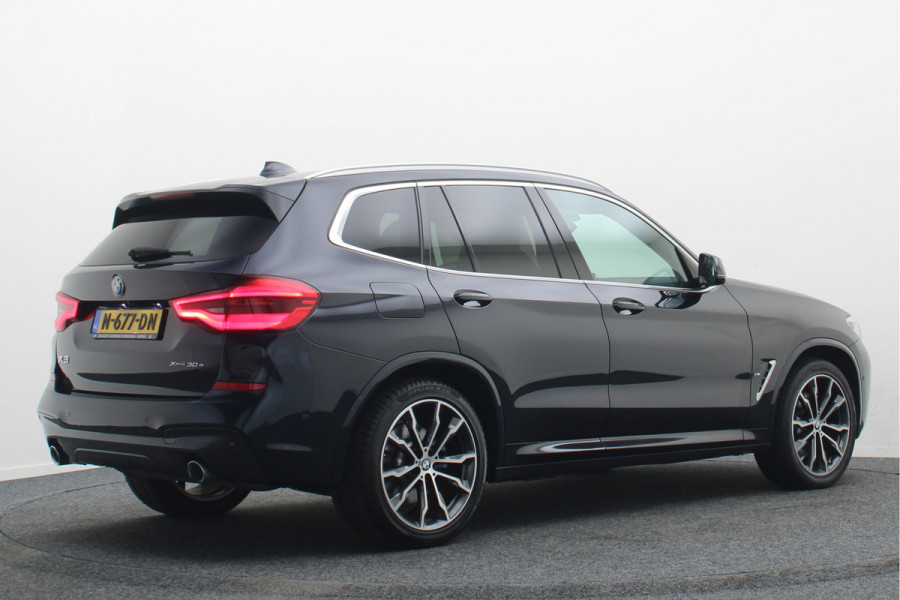 BMW X3 xDrive30e Business Edition Plus Panoramadak, 360° Camera, Leer, Memory, Apple Carplay, 20"