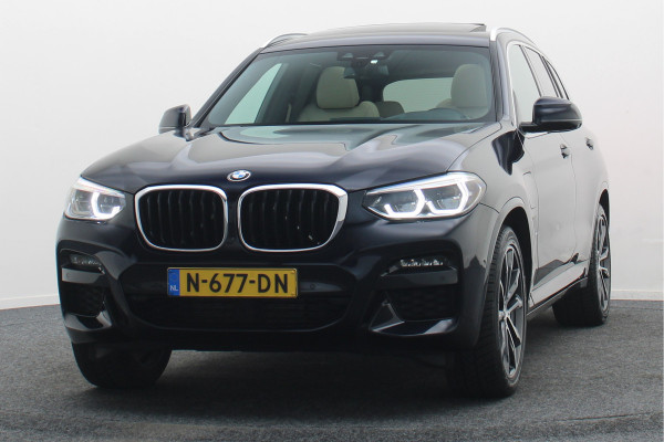 BMW X3 xDrive30e Business Edition Plus Panoramadak, 360° Camera, Leer, Memory, Apple Carplay, 20"