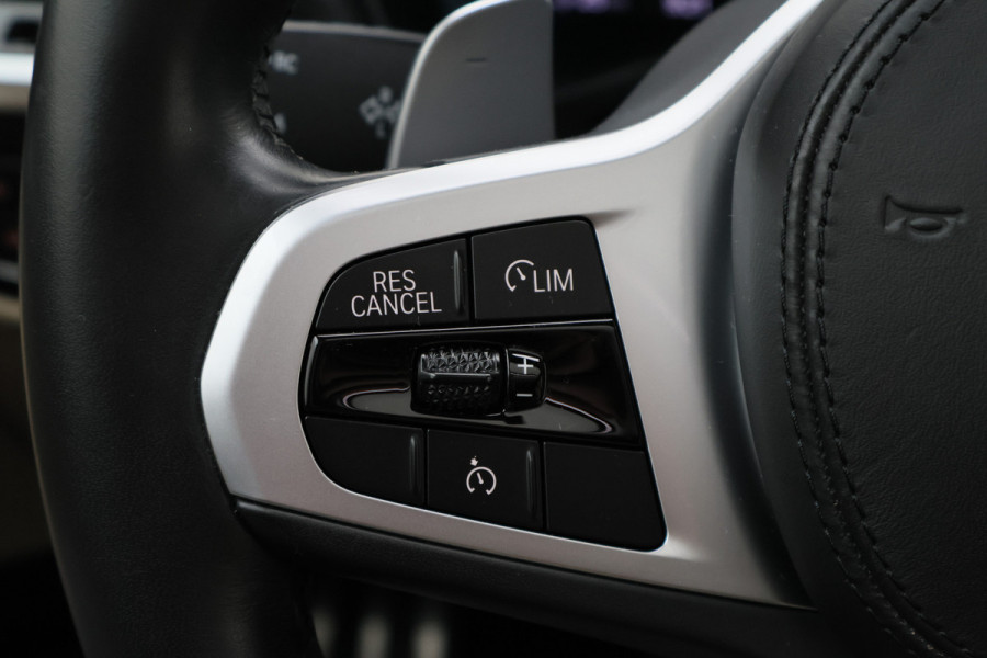 BMW X3 xDrive30e Business Edition Plus Panoramadak, 360° Camera, Leer, Memory, Apple Carplay, 20"