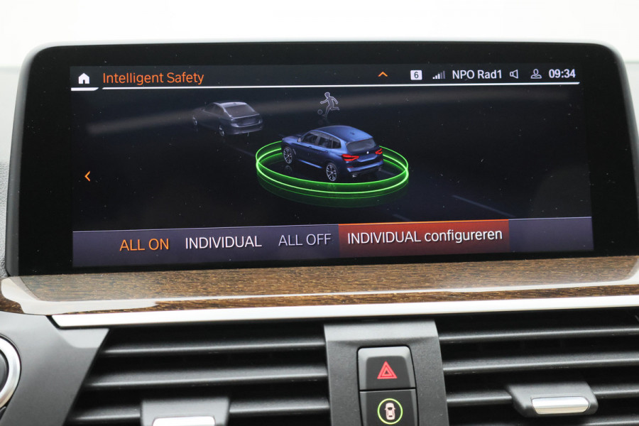 BMW X3 xDrive30e Business Edition Plus Panoramadak, 360° Camera, Leer, Memory, Apple Carplay, 20"
