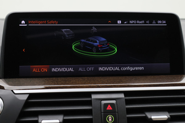 BMW X3 xDrive30e Business Edition Plus Panoramadak, 360° Camera, Leer, Memory, Apple Carplay, 20"