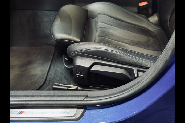 BMW 3 Serie 318i M-Sport | Schuifdak | Carbon | Camera