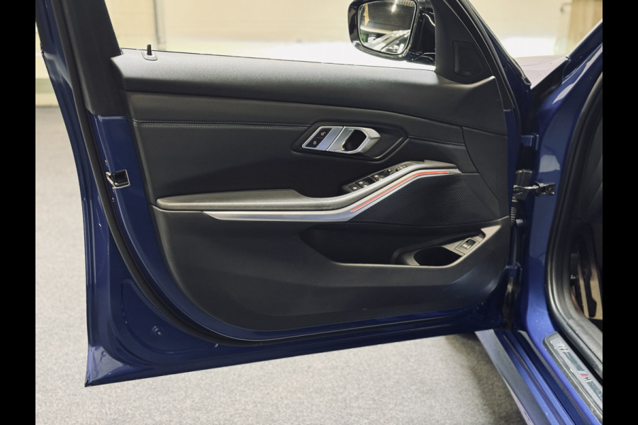 BMW 3 Serie 318i M-Sport | Schuifdak | Carbon | Camera