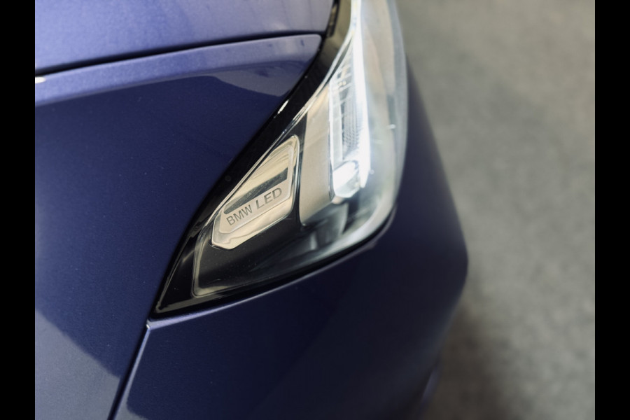 BMW 3 Serie 318i M-Sport | Schuifdak | Carbon | Camera