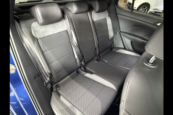 Volkswagen T-Cross 1.5 TSI 150pk Style R-Line | Navi | 18" | ACC | Dodehoek | Camera | Carplay |