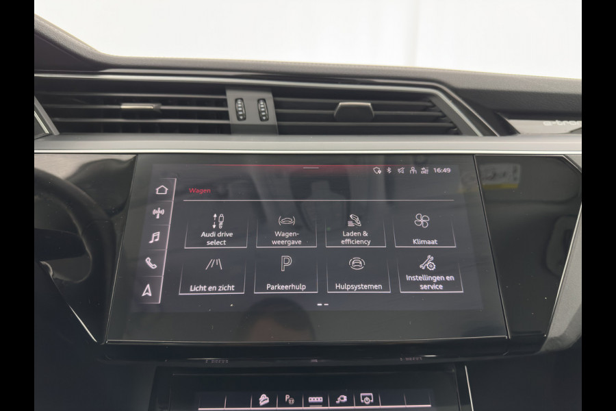 Audi e-tron 55 quattro edition 95 kWh [3-Fase-11kW] {SoH-95%} (INCL.BTW) *FULL-LED | HEATED-COMFORTSEATS | DIGI-COCKPIT | NAVI-FULLMAP | CAMERA | DAB+ | ECC | PDC | CRUISE | 20''ALU*