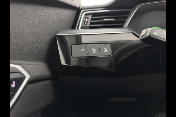 Audi e-tron 55 quattro edition 95 kWh [3-Fase-11kW] {SoH-95%} (INCL.BTW) *FULL-LED | HEATED-COMFORTSEATS | DIGI-COCKPIT | NAVI-FULLMAP | CAMERA | DAB+ | ECC | PDC | CRUISE | 20''ALU*