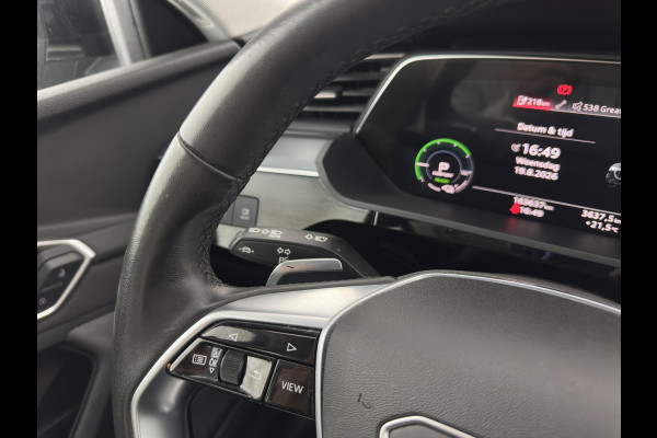Audi e-tron 55 quattro edition 95 kWh [3-Fase-11kW] {SoH-95%} (INCL.BTW) *FULL-LED | HEATED-COMFORTSEATS | DIGI-COCKPIT | NAVI-FULLMAP | CAMERA | DAB+ | ECC | PDC | CRUISE | 20''ALU*