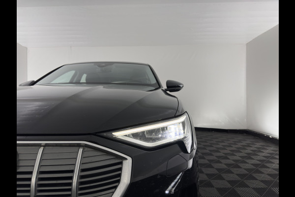 Audi e-tron 55 quattro edition 95 kWh [3-Fase-11kW] {SoH-95%} (INCL.BTW) *FULL-LED | HEATED-COMFORTSEATS | DIGI-COCKPIT | NAVI-FULLMAP | CAMERA | DAB+ | ECC | PDC | CRUISE | 20''ALU*