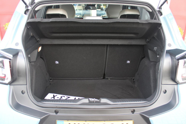 Citroën C3 1.2 100PK MAX | AFNEEMBARE TREKHAAK | POLAR WHITE DAK | MONTE CARLO BLUE | ACHTERUITRIJ CAMERA | 17" LICHTMETALEN VELGEN "ATACAMITE" | NAVIGATIE | DRAADLOZE APPLE CARPLAY/ANDROID AUTO | DRAADLOZE TELEFOONLADER | GETINTE ACHTERRUITEN | LED KOPLAMPEN | CLIMATE CONTROL | DAKRAILS "GLOSSY BLACK" | CRUISE CONTROL |