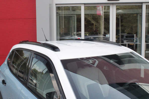 Citroën C3 1.2 100PK MAX | AFNEEMBARE TREKHAAK | POLAR WHITE DAK | MONTE CARLO BLUE | ACHTERUITRIJ CAMERA | 17" LICHTMETALEN VELGEN "ATACAMITE" | NAVIGATIE | DRAADLOZE APPLE CARPLAY/ANDROID AUTO | DRAADLOZE TELEFOONLADER | GETINTE ACHTERRUITEN | LED KOPLAMPEN | CLIMATE CONTROL | DAKRAILS "GLOSSY BLACK" | CRUISE CONTROL |