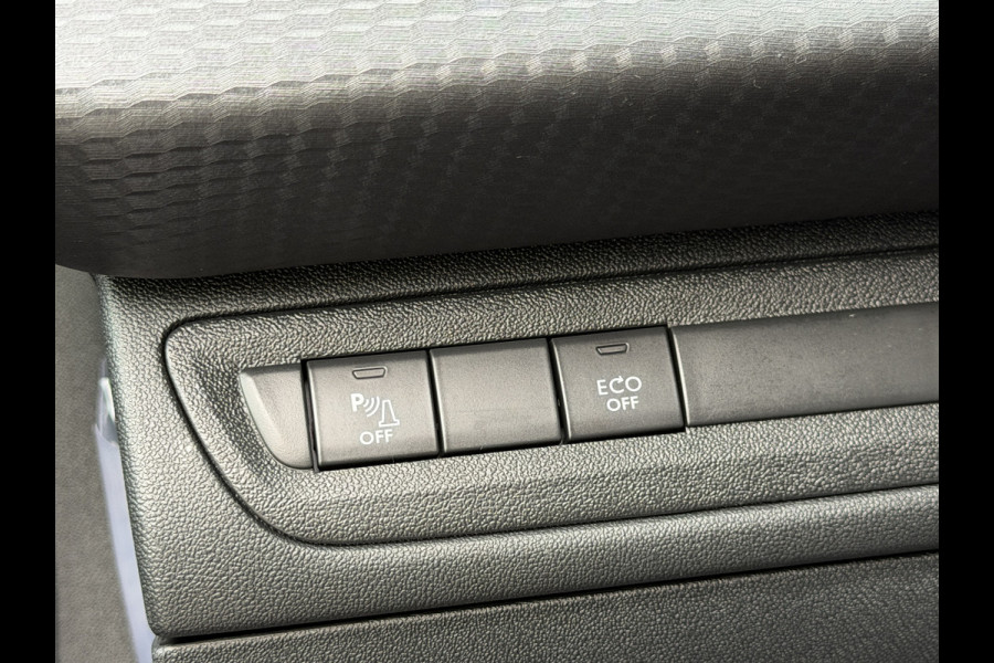 Peugeot 2008 BWJ 2019 | 1.2T 131PK GT-Line | TREKHAAK | LEDER/STOF | STOELVERW | CLIMA | NAVI | PDC | SPORTSTOELEN |