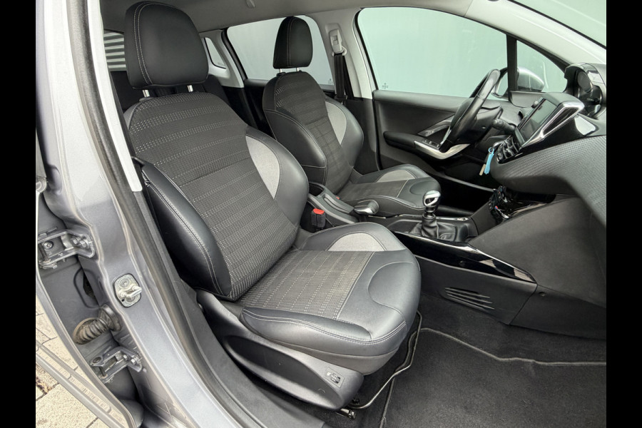 Peugeot 2008 BWJ 2019 | 1.2T 131PK GT-Line | TREKHAAK | LEDER/STOF | STOELVERW | CLIMA | NAVI | PDC | SPORTSTOELEN |