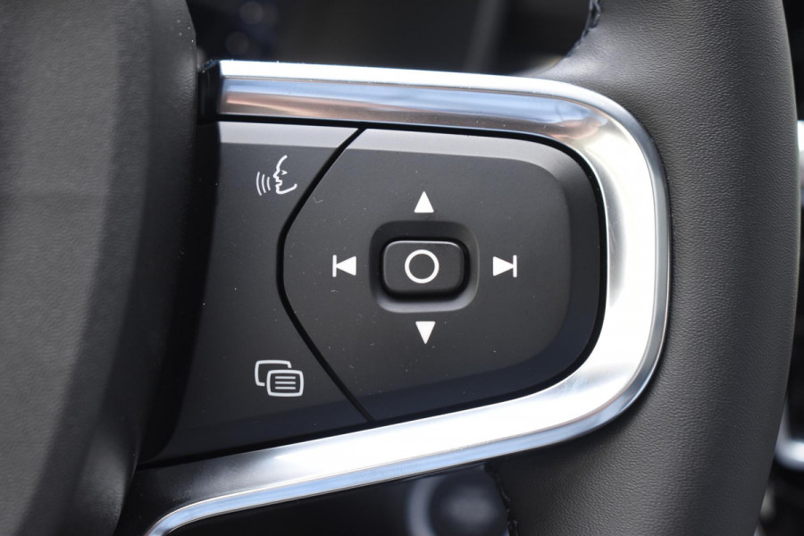Volvo XC40 B4 211PK Automaat Plus Dark