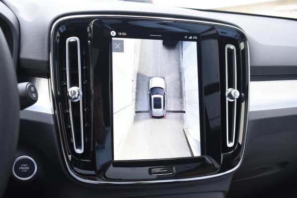 Volvo XC40 B4 211PK Automaat Plus Dark