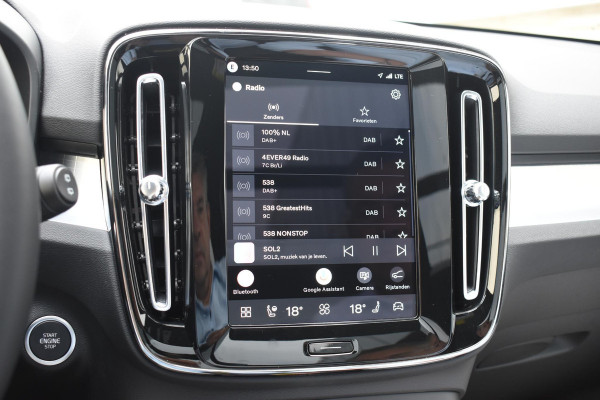 Volvo XC40 B4 211PK Automaat Plus Dark