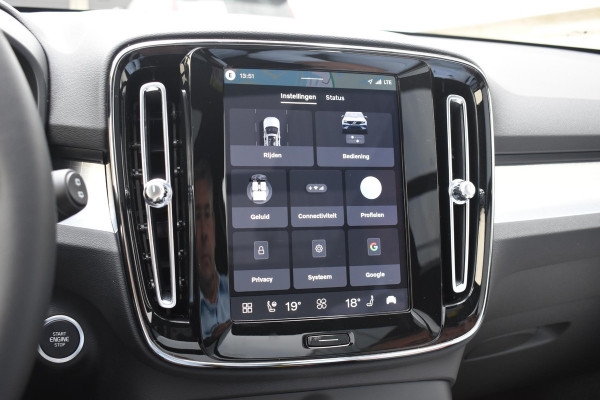 Volvo XC40 B4 211PK Automaat Plus Dark