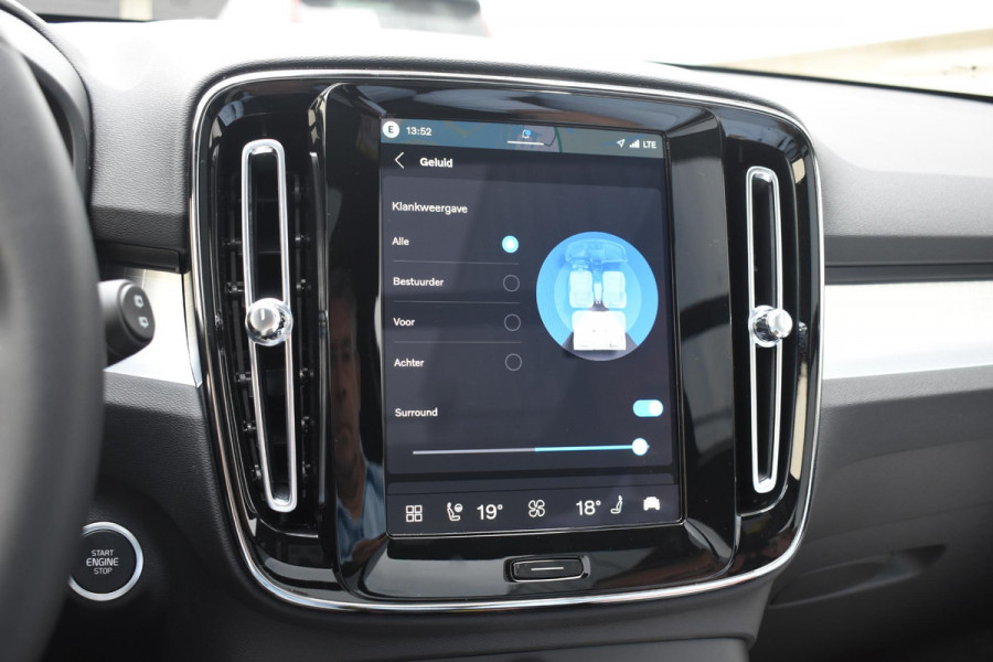 Volvo XC40 B4 211PK Automaat Plus Dark