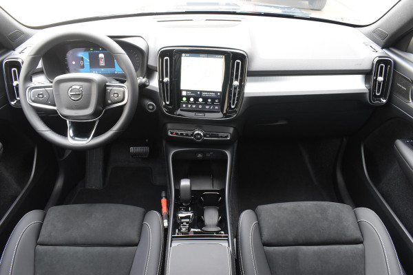 Volvo XC40 B4 211PK Automaat Plus Dark
