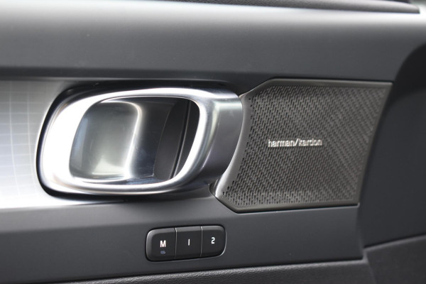 Volvo XC40 B4 211PK Automaat Plus Dark