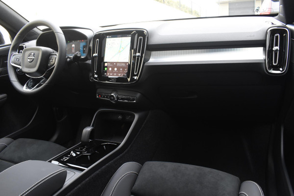 Volvo XC40 B4 211PK Automaat Plus Dark