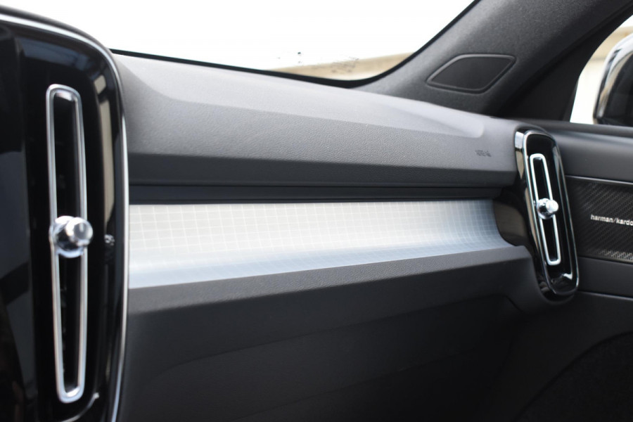 Volvo XC40 B4 211PK Automaat Plus Dark