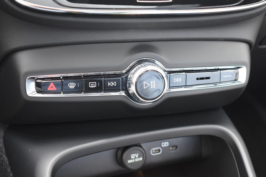Volvo XC40 B4 211PK Automaat Plus Dark