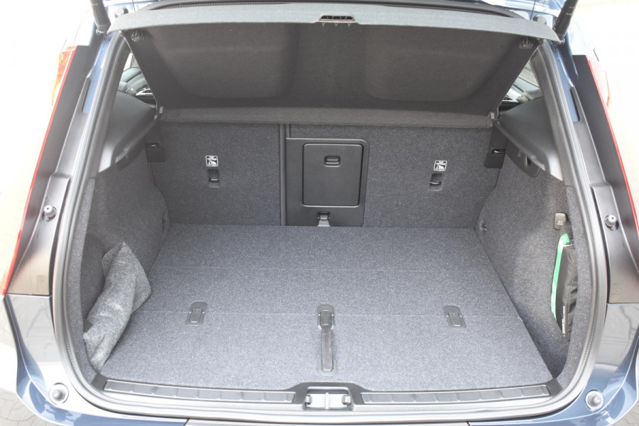 Volvo XC40 B4 211PK Automaat Plus Dark