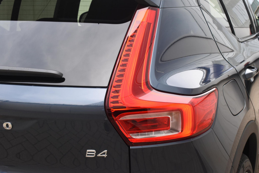 Volvo XC40 B4 211PK Automaat Plus Dark